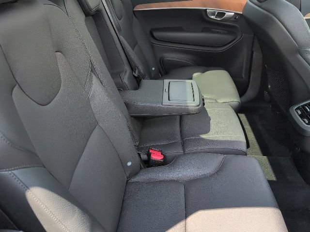 Used 2024 Volvo XC90 B6 Plus w/ Protection Package Premier AWD/4WD image 13