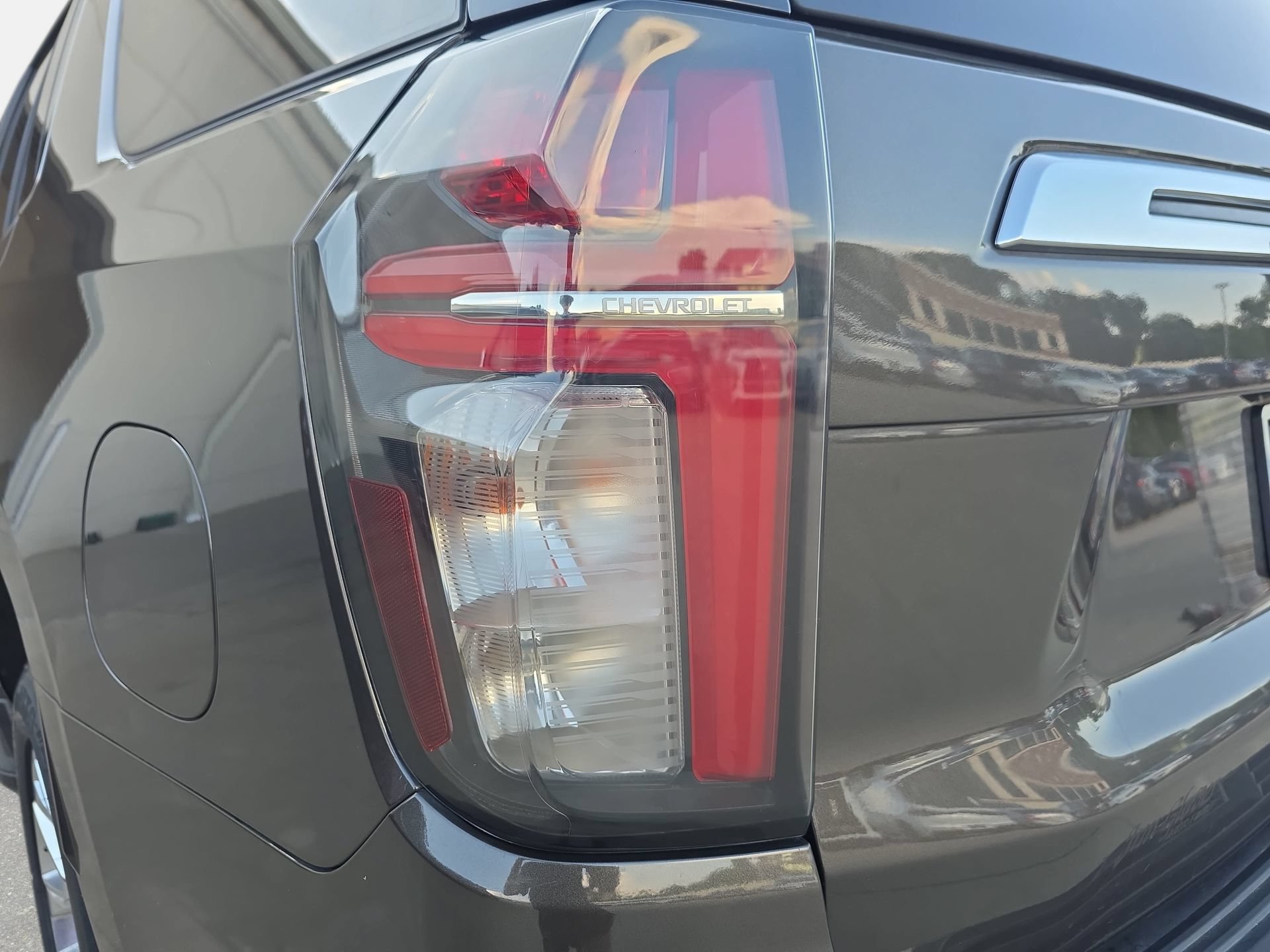 Used 2021 Chevrolet Tahoe Premier w/ Premium Package AWD/4WD image 33