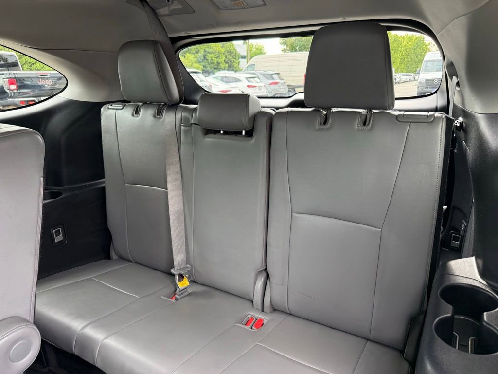 Used 2022 Toyota Highlander Limited AWD/4WD image 16