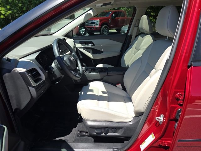Used 2025 Nissan Rogue SV w/ SV Premium Package AWD/4WD image 11