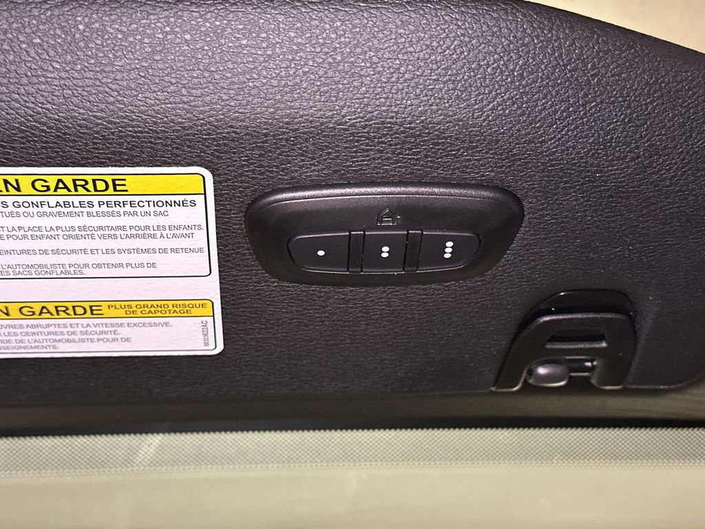 Used 2022 Jeep Wrangler Unlimited Sahara w/ Cold Weather Group image 31