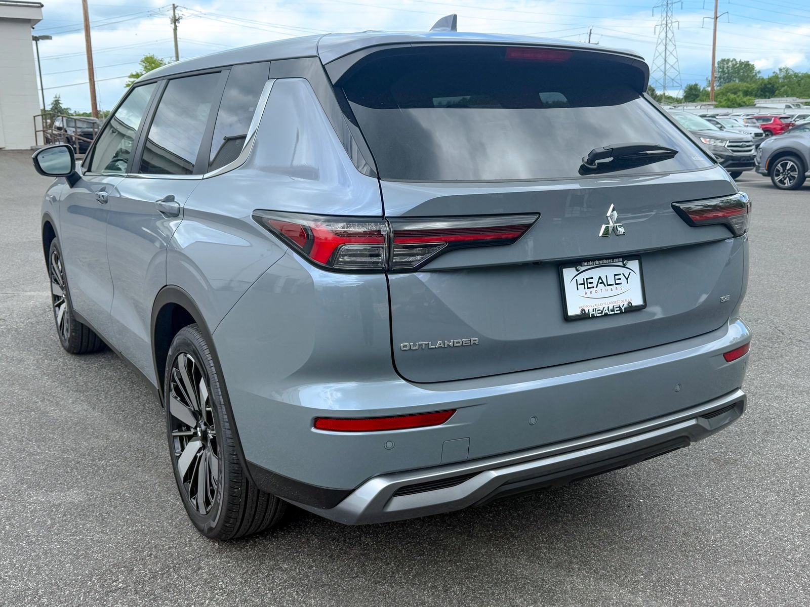 New 2026 Mitsubishi Outlander AWD image 5