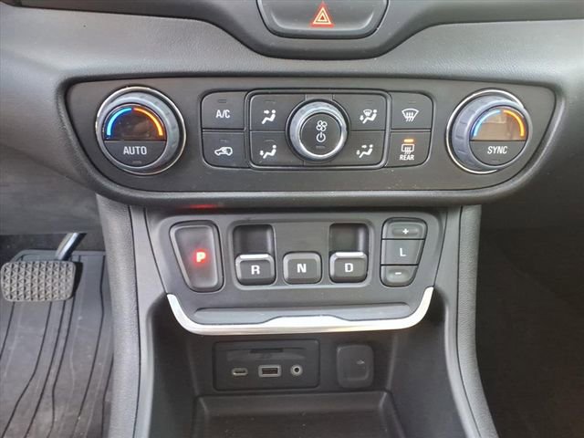 Used 2019 GMC Terrain SLT w/ Preferred Package image 17