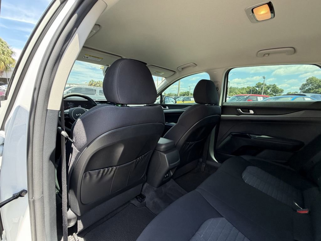 Used 2025 Kia K5 LXS FWD image 16