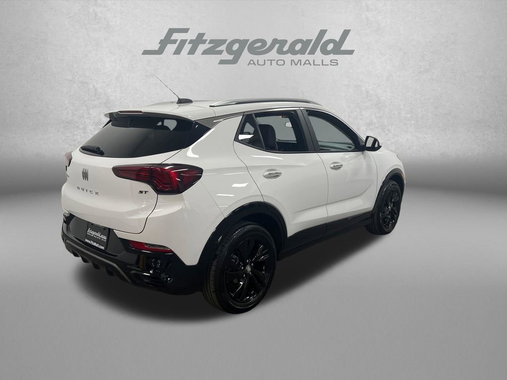 Used 2024 Buick Encore GX Sport Touring FWD image 7