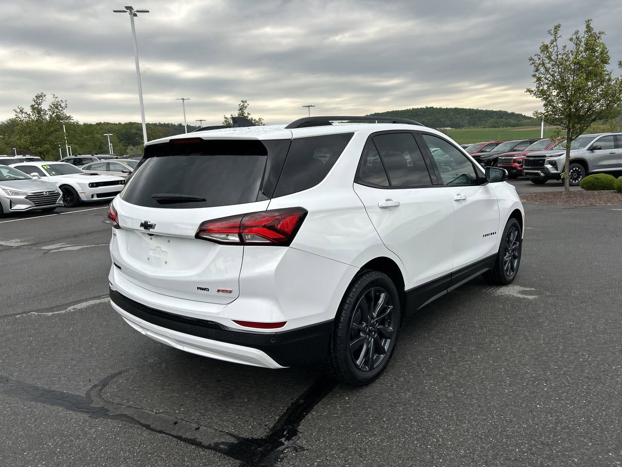 Used 2024 Chevrolet Equinox RS w/ RS Leather Package AWD/4WD image 7