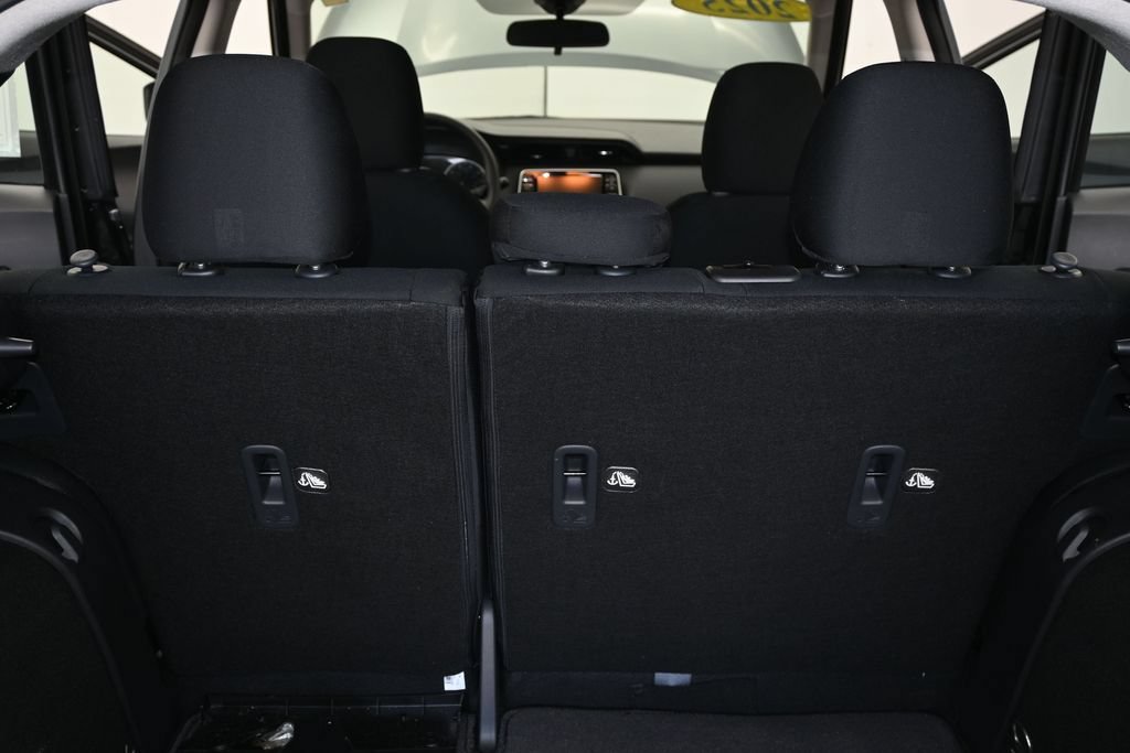 Used 2025 Nissan Kicks Play S FWD image 12