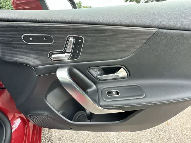 Used 2020 Mercedes-Benz A 220 4MATIC image 23