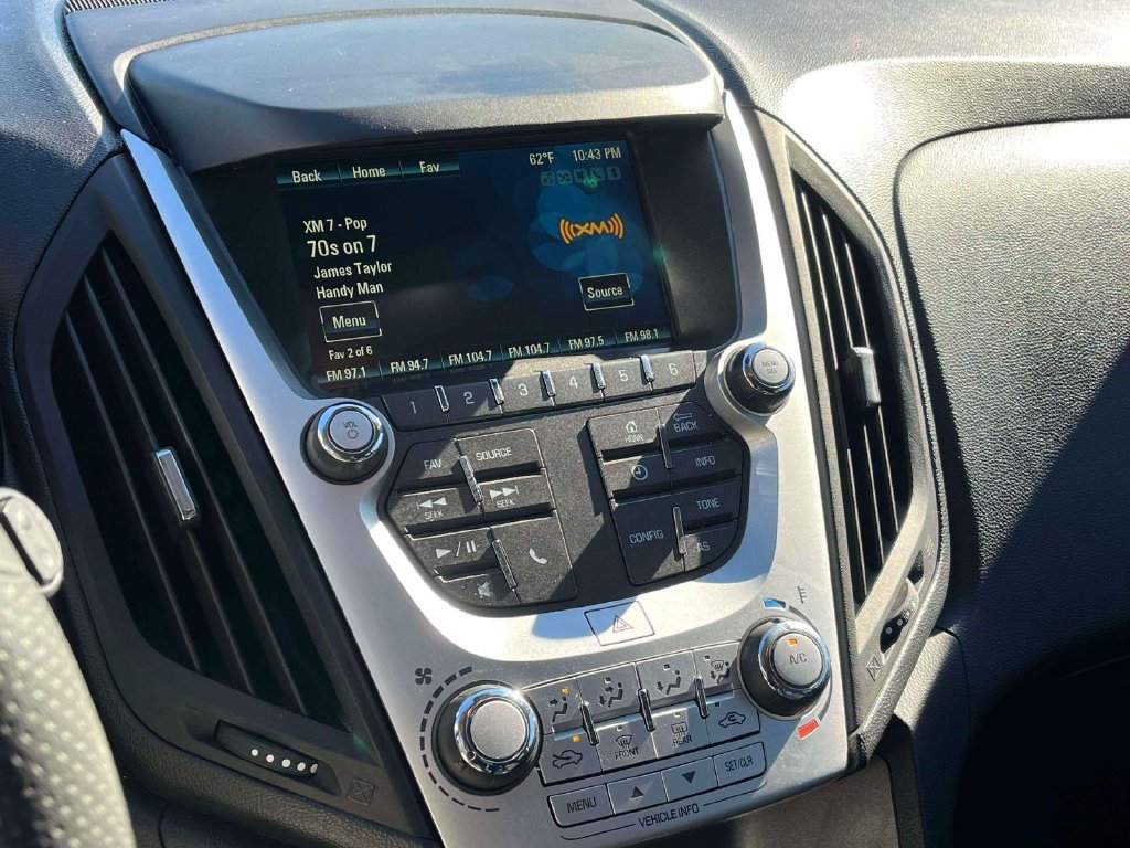 Used 2016 Chevrolet Equinox LT FWD image 24