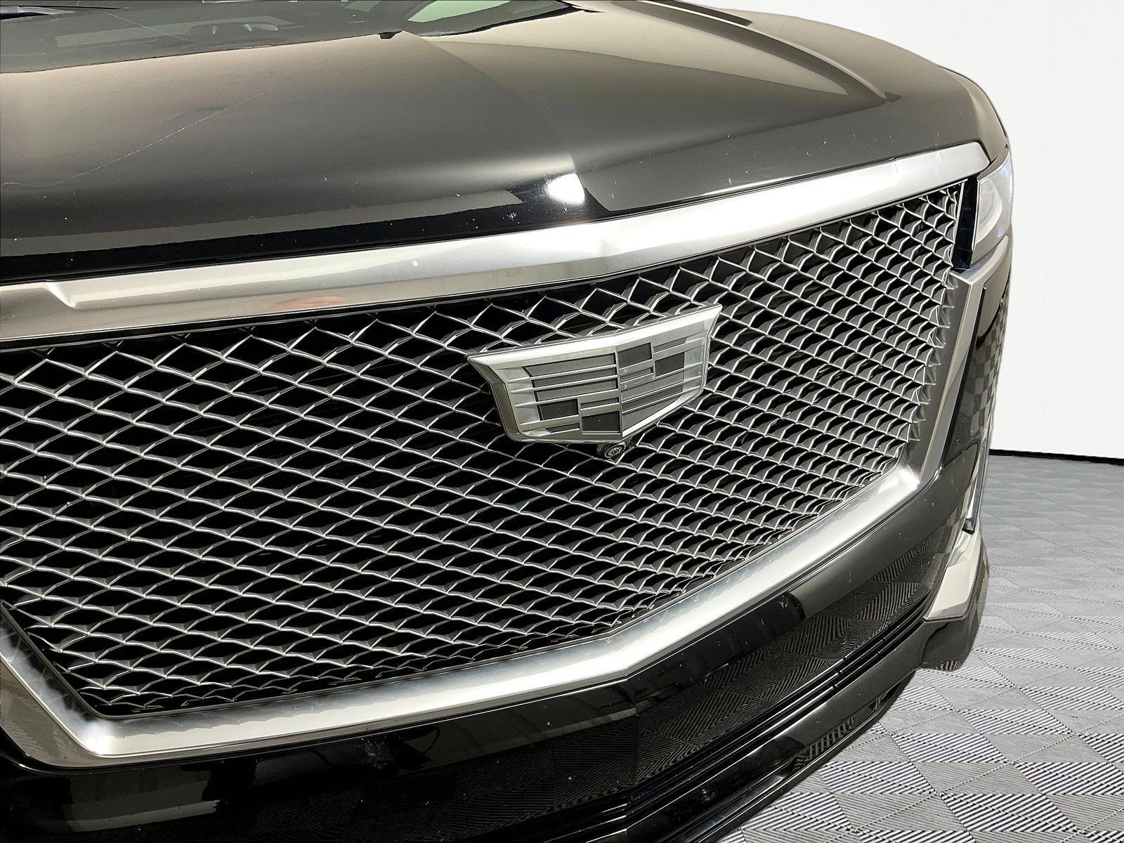 Used 2022 Cadillac Escalade Premium Luxury Platinum w/ LPO, Radiant Package AWD/4WD image 33