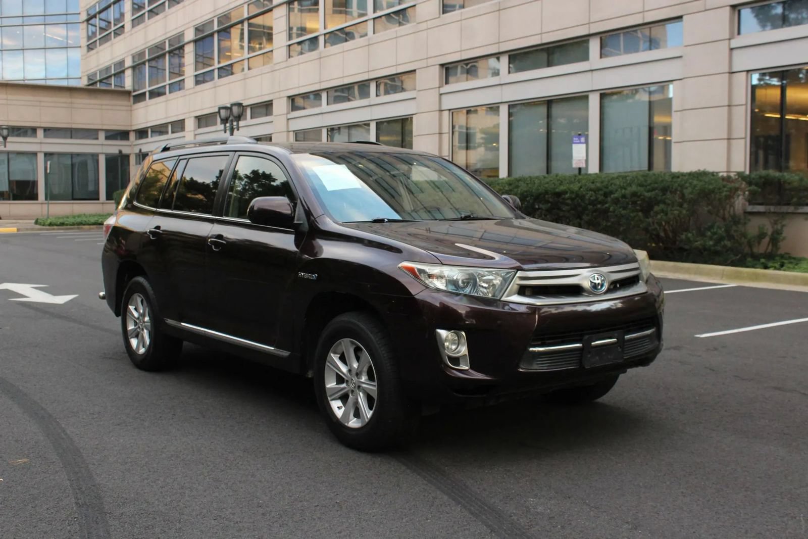 Used 2013 Toyota Highlander 4WD Hybrid image 1