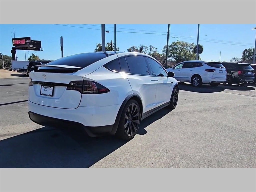 Used 2022 Tesla Model X image 31