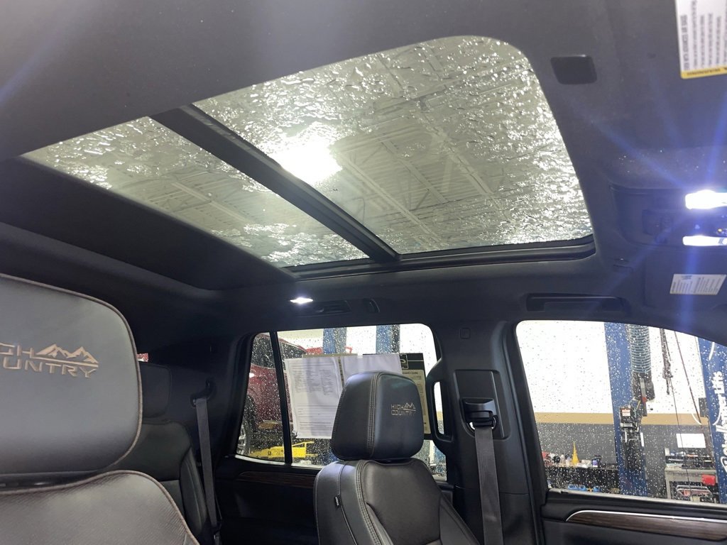 Used 2022 Chevrolet Tahoe High Country image 33