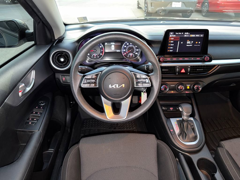 Used 2023 Kia Forte LXS image 17