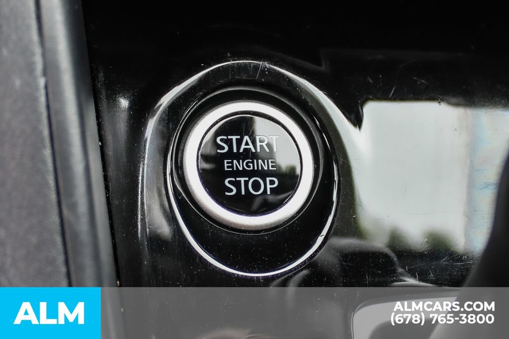 Used 2024 Nissan Versa SV FWD image 27