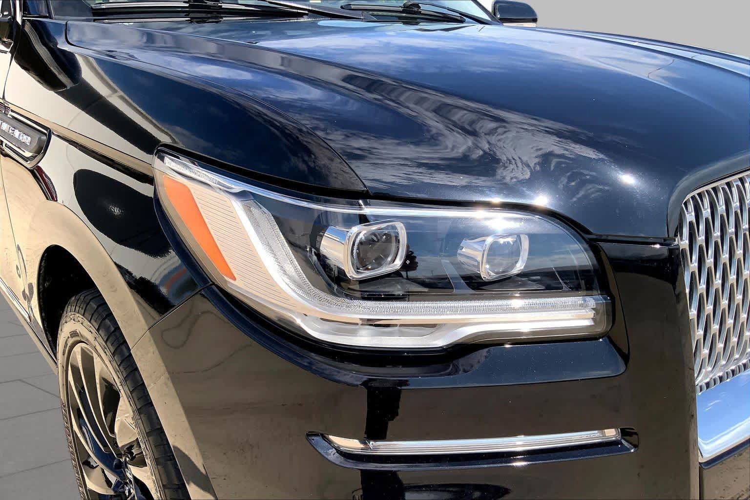 Used 2022 Lincoln Navigator Reserve AWD/4WD image 28