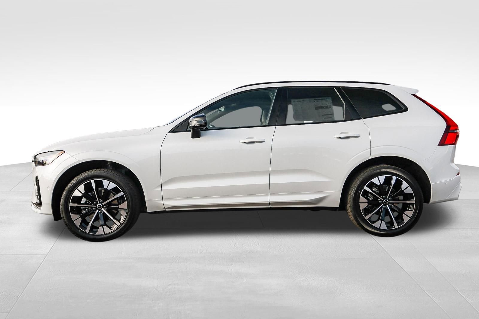 New 2026 Volvo XC60 B5 Plus w/ Climate Package image 8