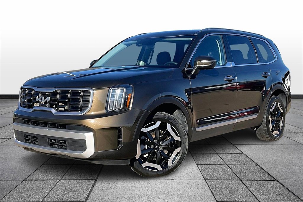 Used 2023 Kia Telluride S
