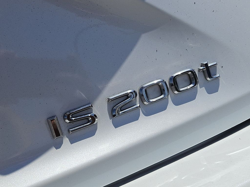 Used 2016 Lexus IS 200t RWD image 7
