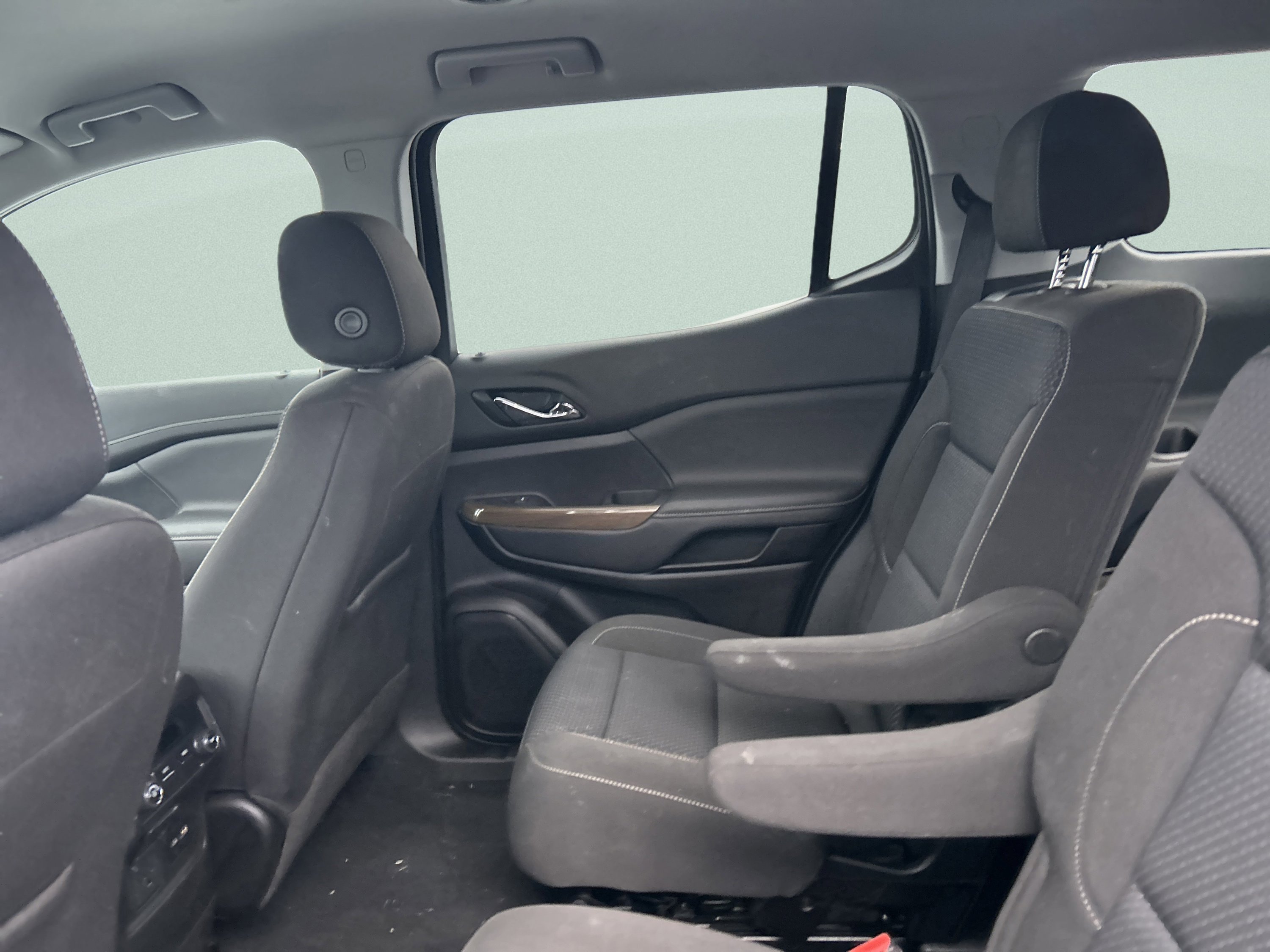 Used 2023 GMC Acadia SLE w/ Driver Convenience Package image 14