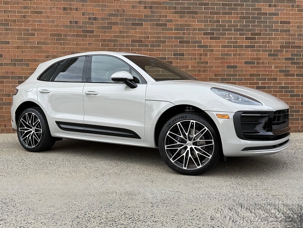 New 2026 Porsche Macan image 9