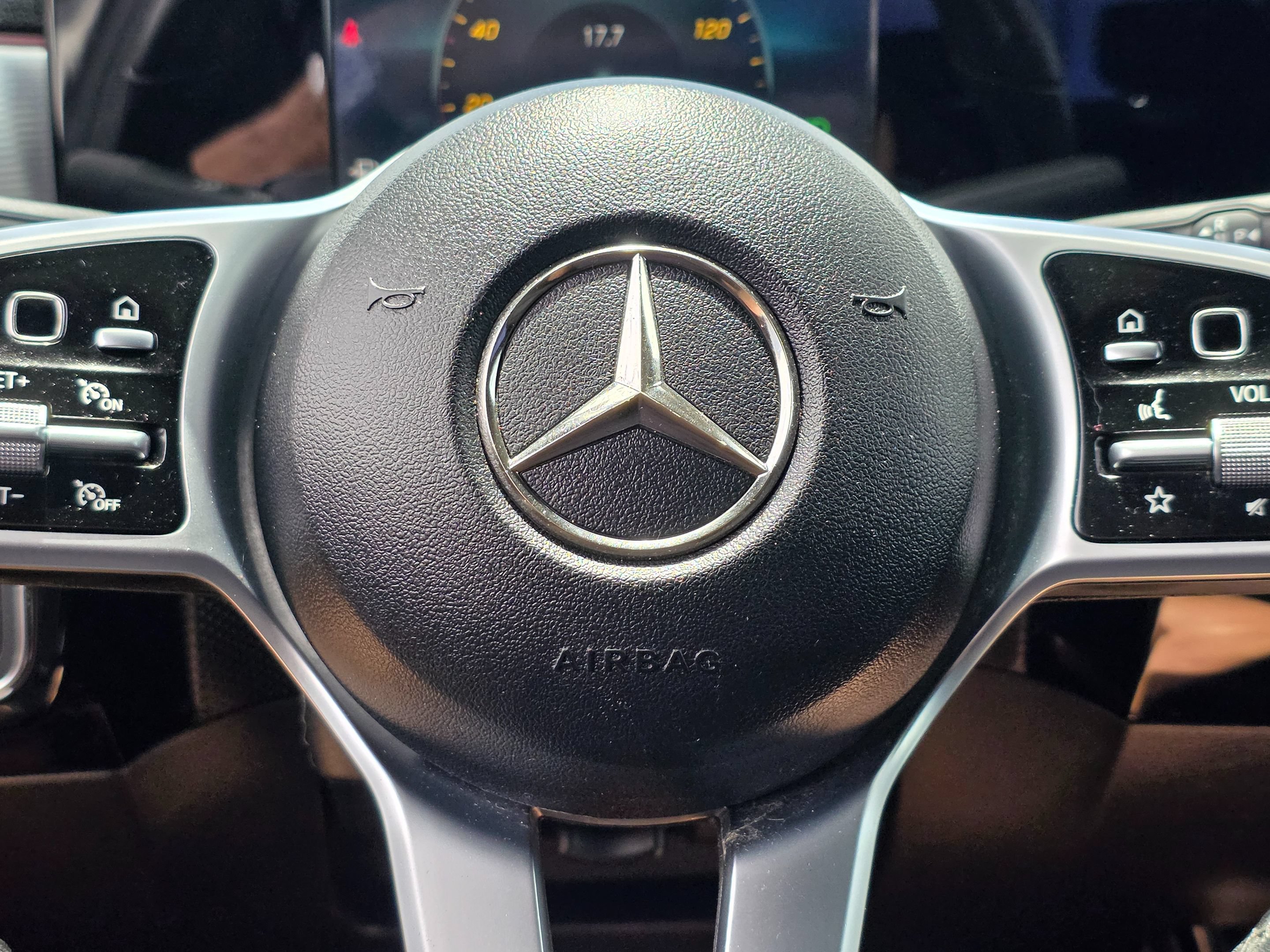 Used 2019 Mercedes-Benz A 220 w/ Parking Assistance Package image 27