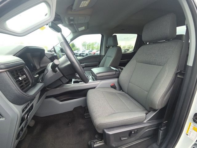 Used 2024 Ford F150 Lightning Flash w/ Max Trailer Tow Package image 23