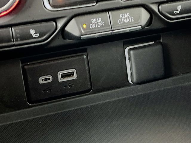 Used 2024 Chevrolet Suburban RST w/ Luxury Package image 20