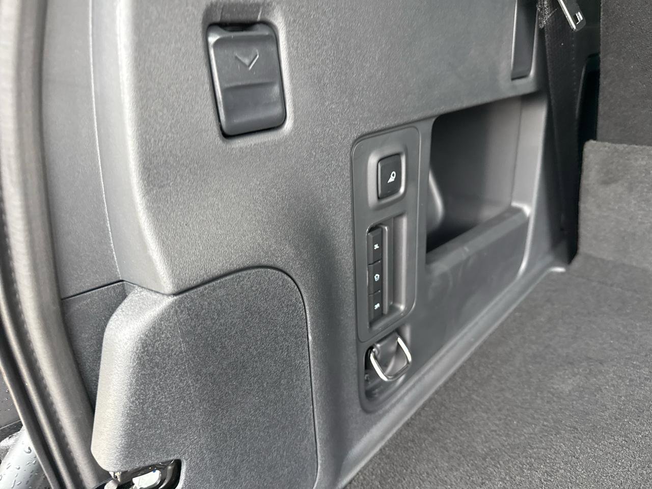 New 2025 Ford Expedition Active AWD/4WD image 21