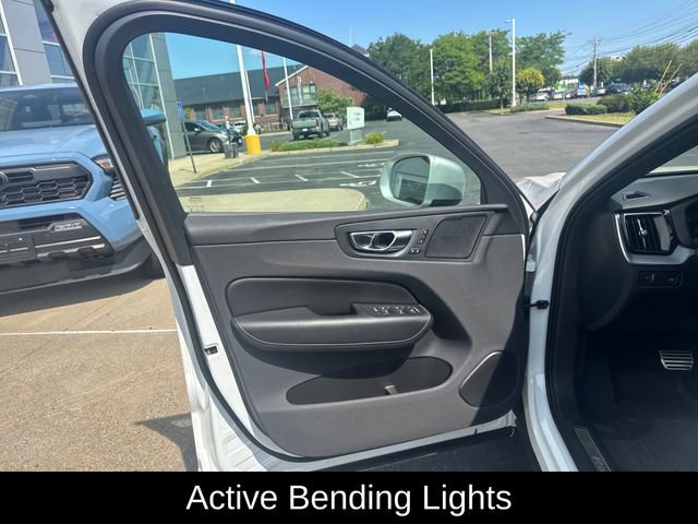 Used 2019 Volvo XC60 T6 R-Design w/ Protection Package Premier AWD/4WD image 12