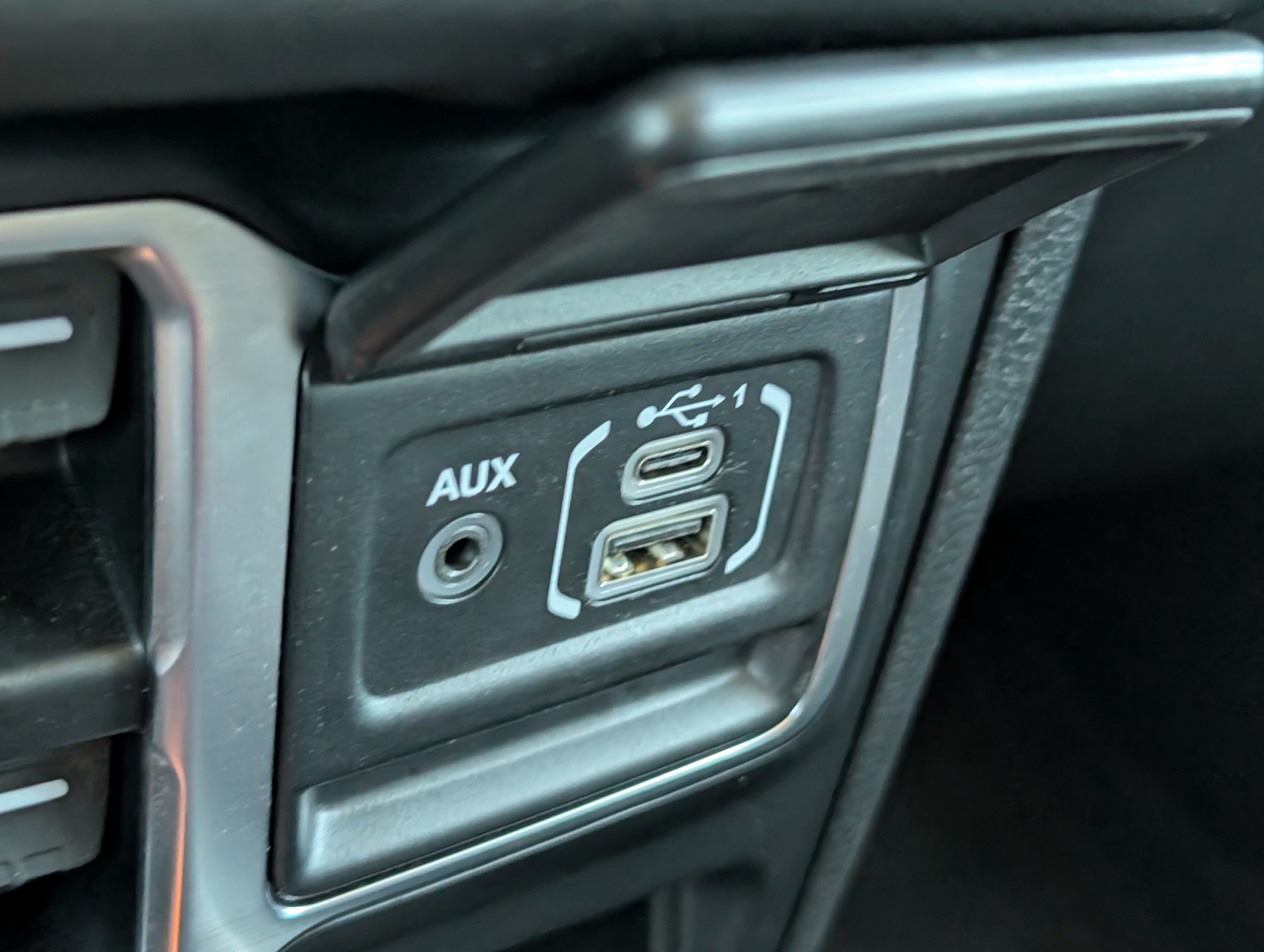 Used 2025 Jeep Gladiator Sport AWD/4WD image 24