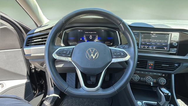 Used 2023 Volkswagen Jetta SE w/ Panoramic Sunroof Package FWD image 12