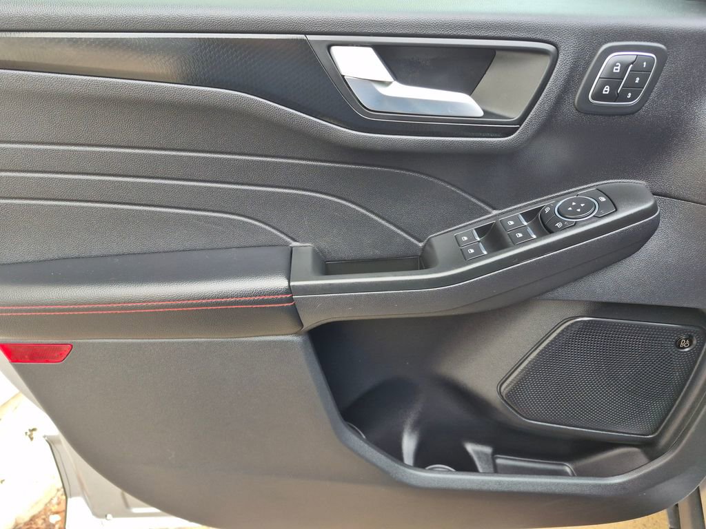 Certified 2022 Ford Escape SEL w/ SEL Stealth AWD Package image 14