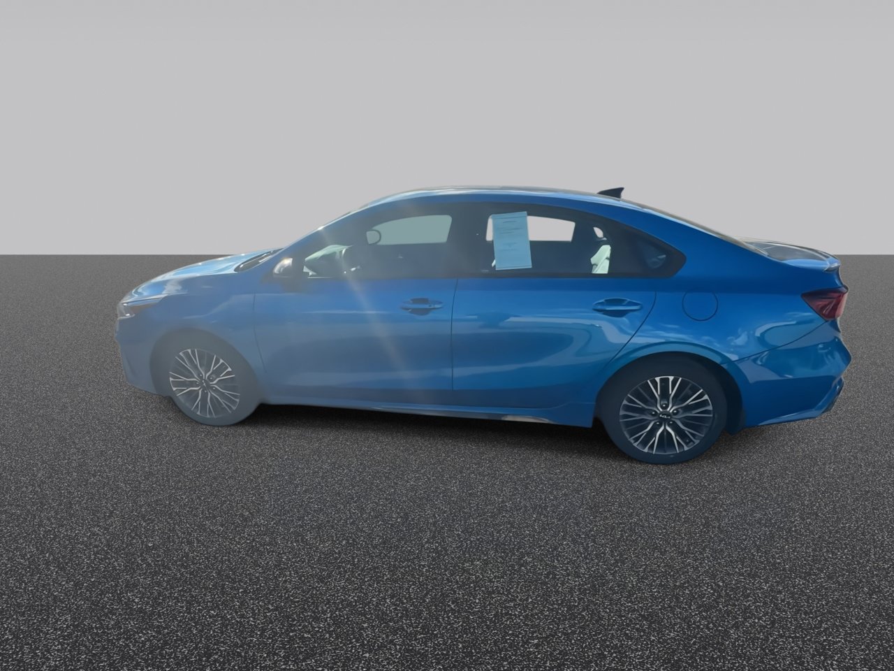 Used 2023 Kia Forte GT-Line w/ GT-Line Technology Package FWD image 6