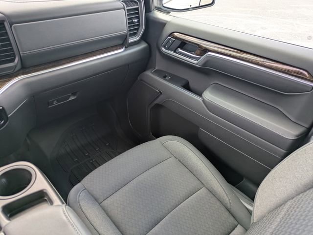 Used 2025 GMC Sierra 1500 SLE w/ Preferred Package image 17