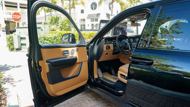 Used 2019 Rolls-Royce Cullinan image 42