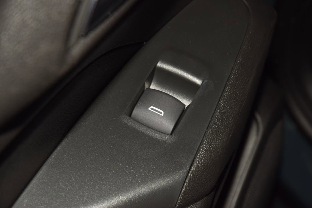 New 2026 Chevrolet Trax LT w/ Sunroof Package FWD image 41