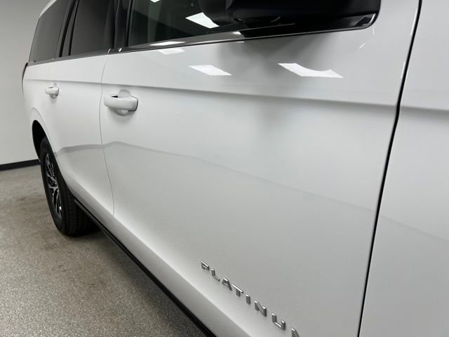 Used 2025 Ford Expedition Max Platinum AWD/4WD image 15