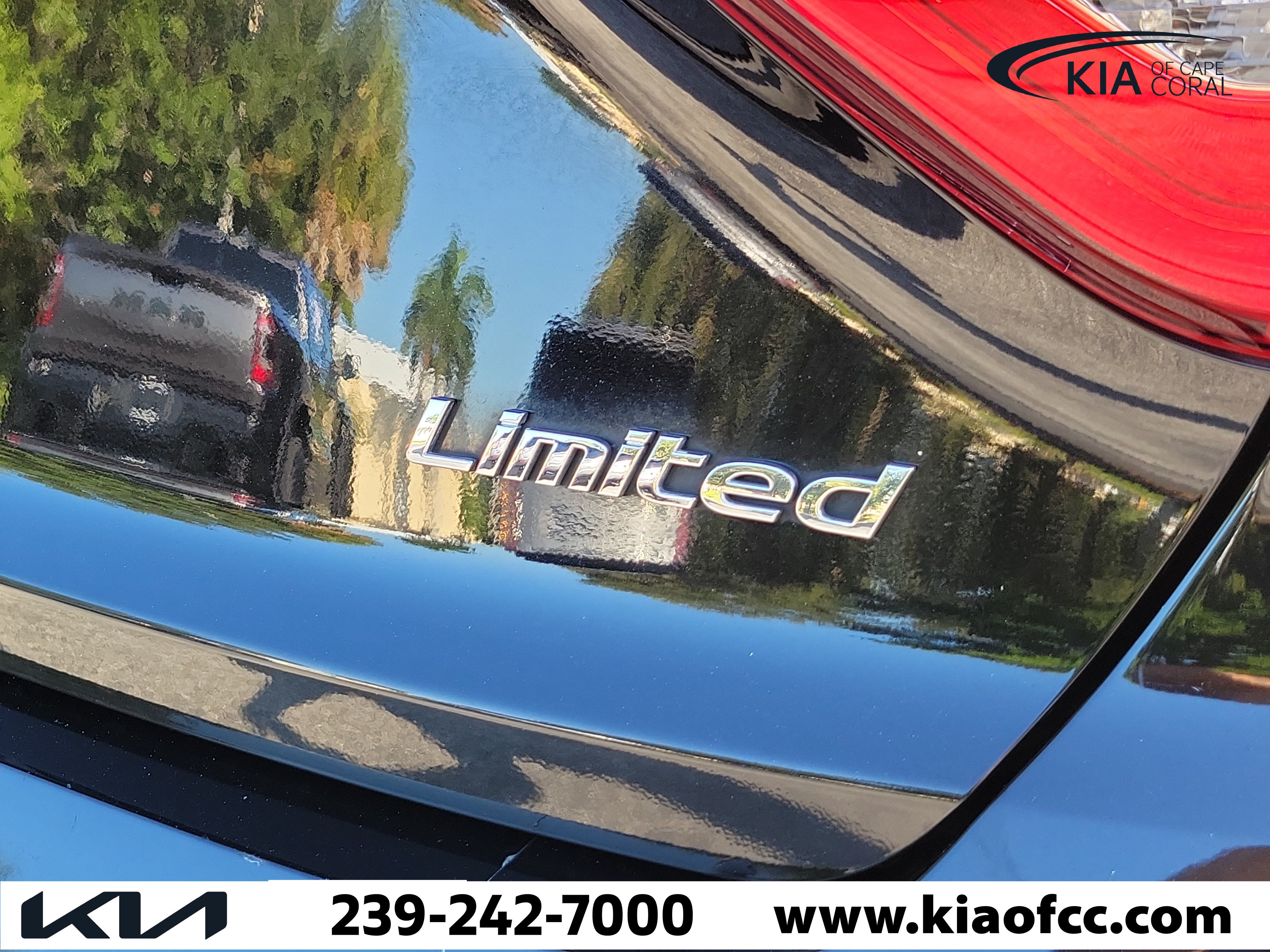 Used 2016 Hyundai Sonata Limited w/ Option Group 04 FWD image 10