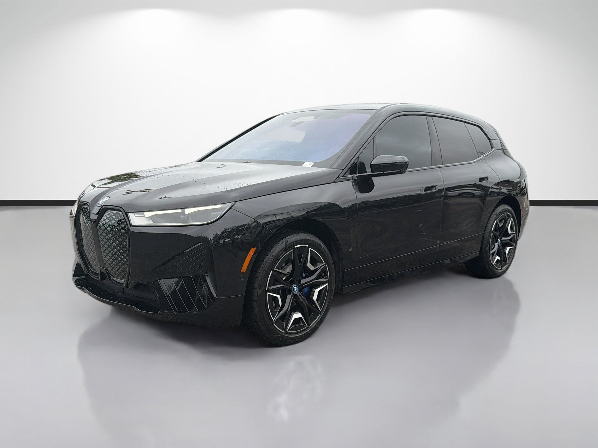 Used 2024 BMW iX xDrive50 w/ Premium Package AWD/4WD image 7