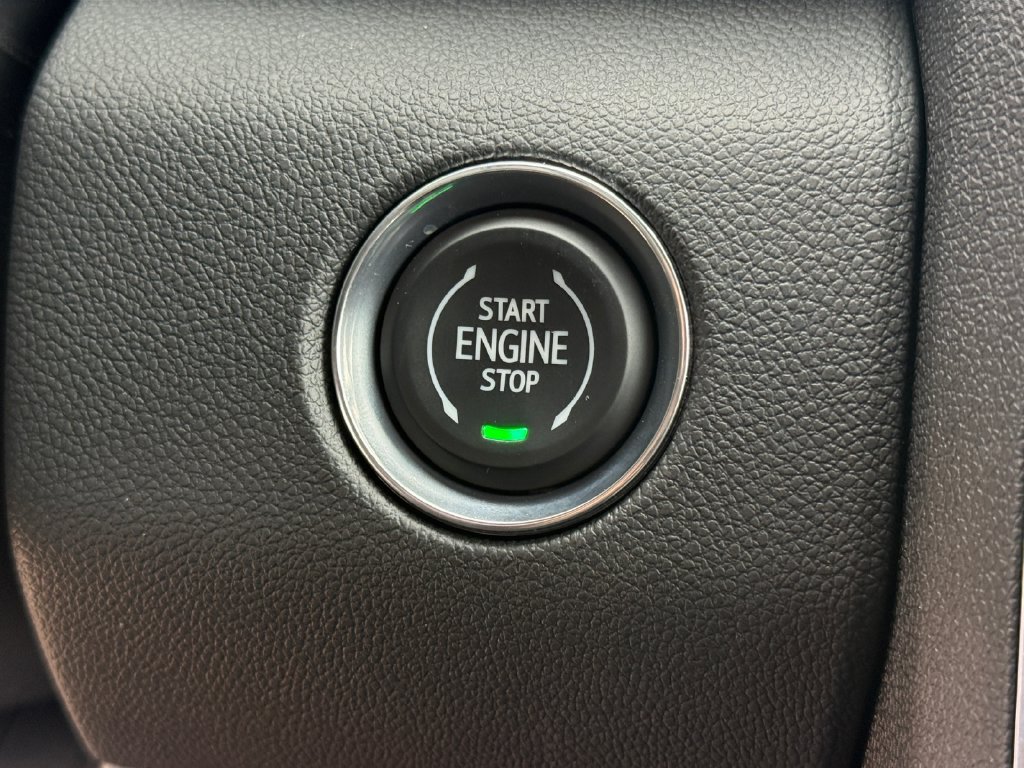 New 2027 GMC Acadia Elevation w/ Elevation Premium Package AWD/4WD image 32
