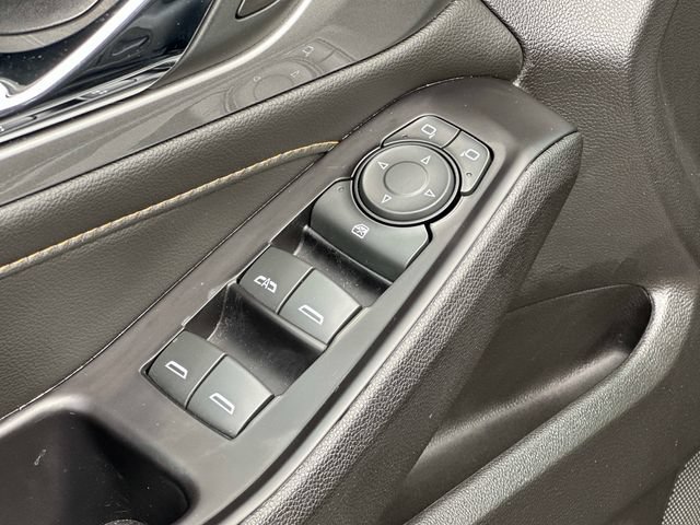 Used 2018 Chevrolet Traverse LT FWD image 14