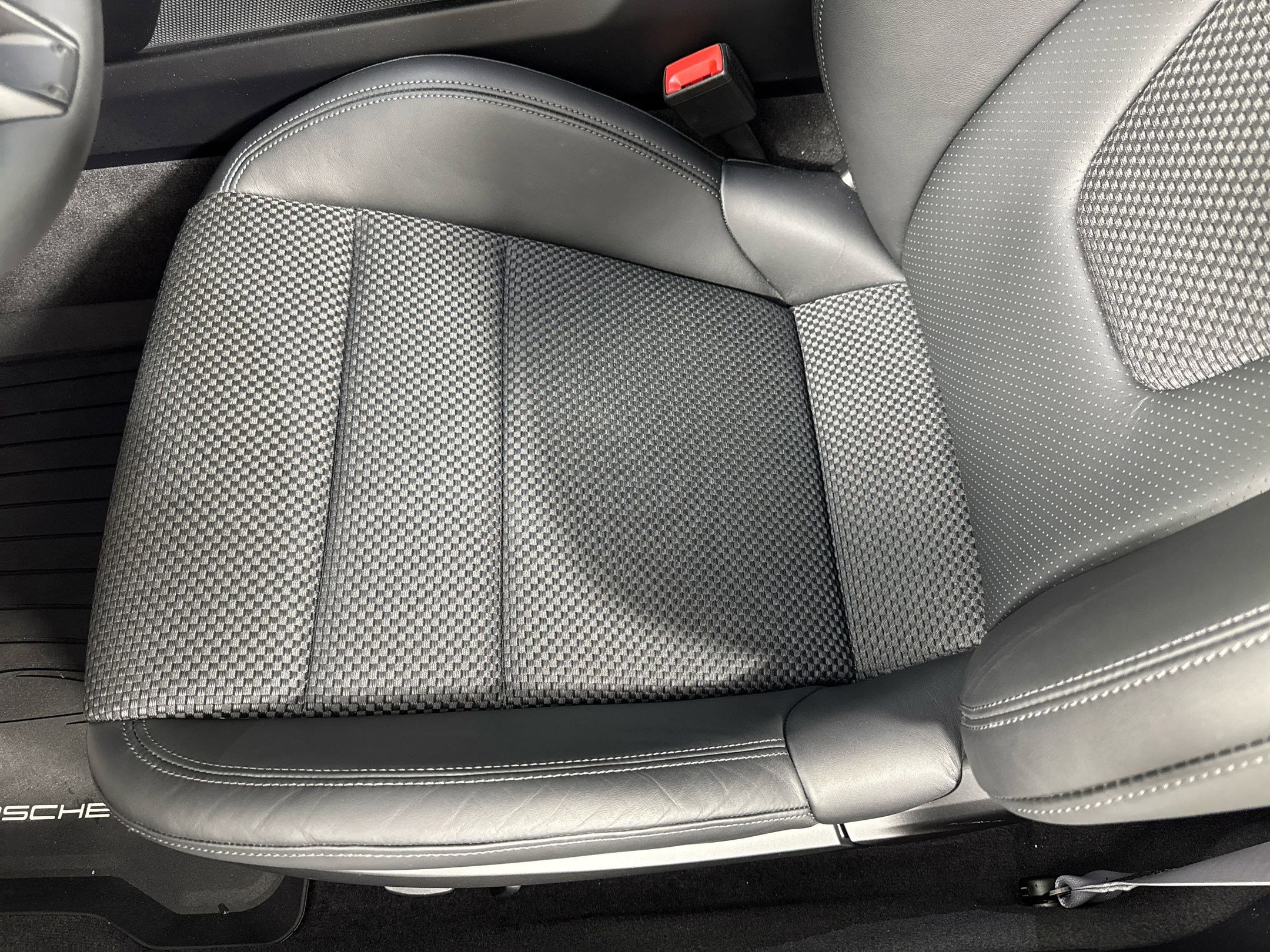 Certified 2024 Porsche 911 Carrera T image 15