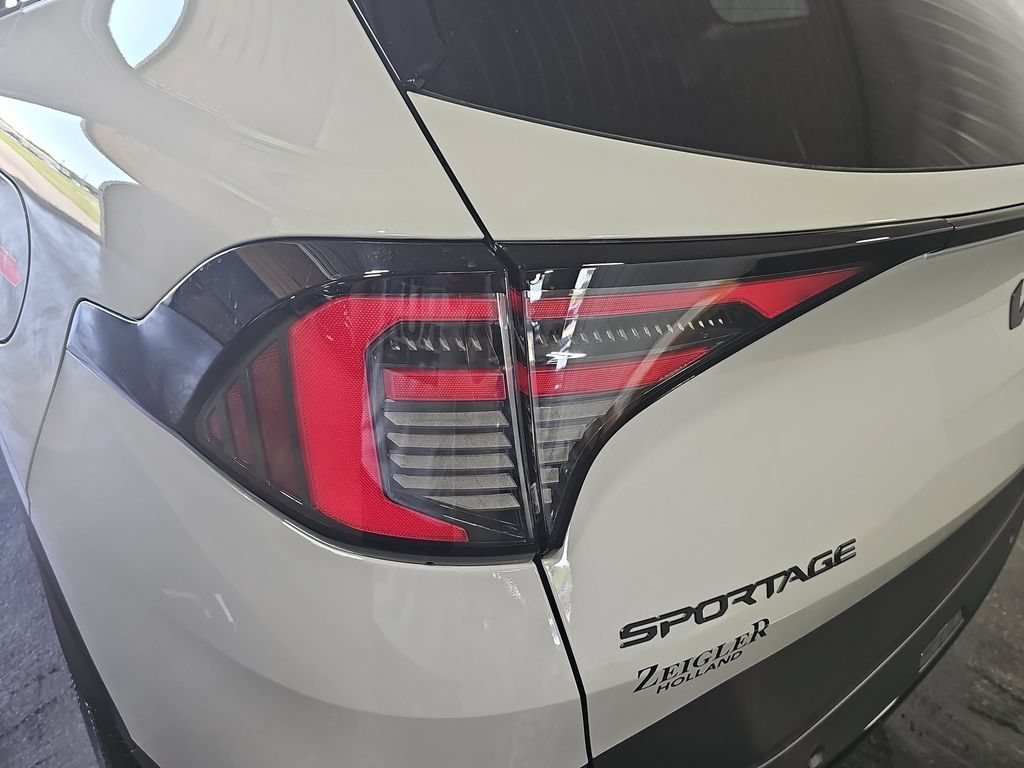 New 2026 Kia Sportage X-Line w/ X-Line Premium Package AWD/4WD image 36