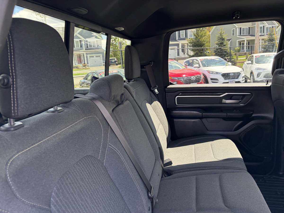 Used 2019 RAM 1500 Big Horn AWD/4WD image 24