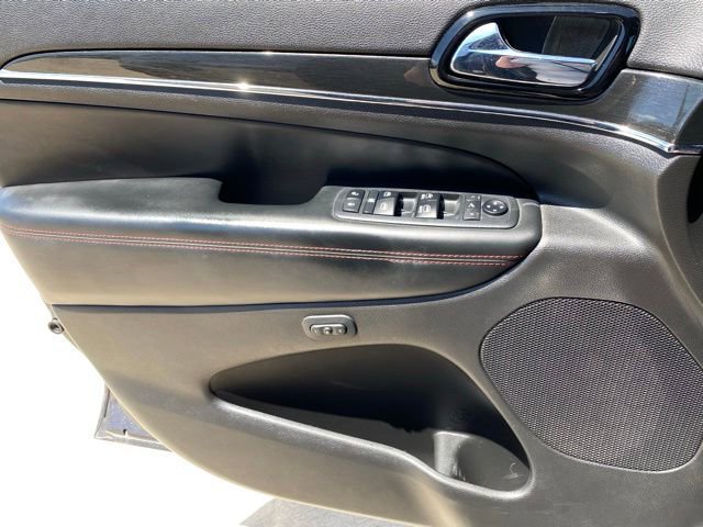 Used 2019 Jeep Grand Cherokee Trailhawk AWD/4WD image 13