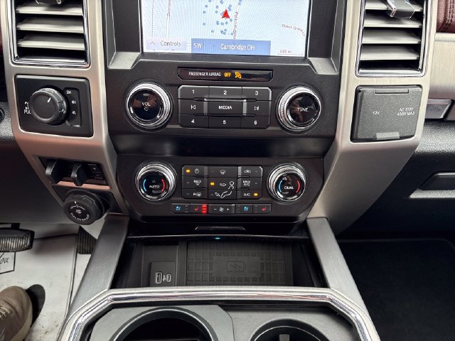Used 2020 Ford F250 Platinum w/ FX4 Off-Road Package AWD/4WD image 18