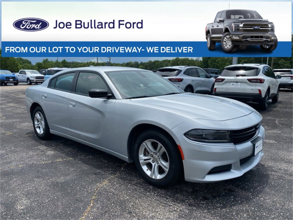 Used 2023 Dodge Charger SXT image 1