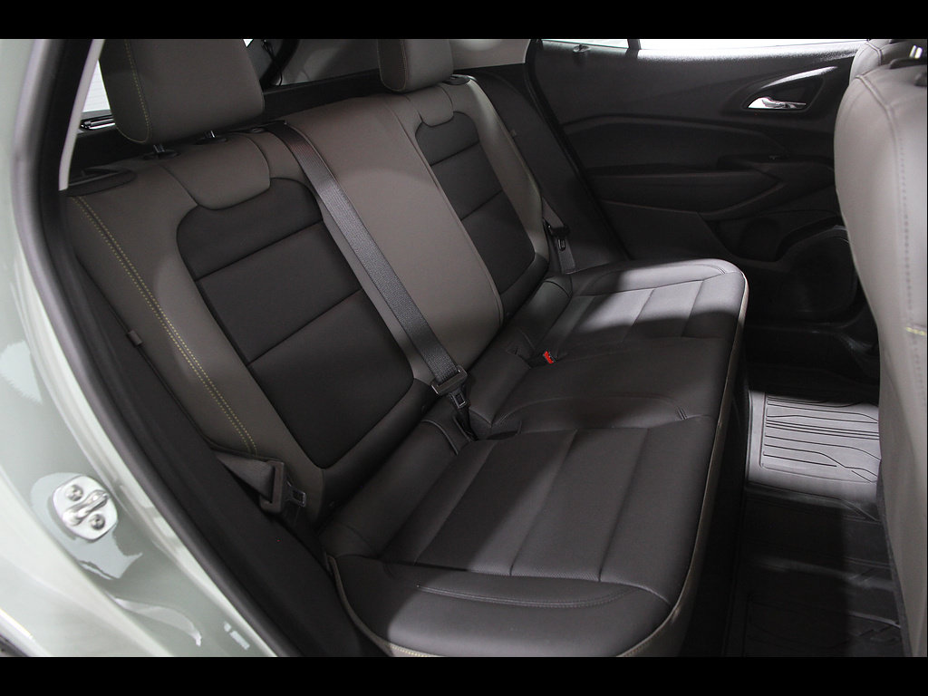 Certified 2024 Chevrolet Trax ACTIV FWD image 17