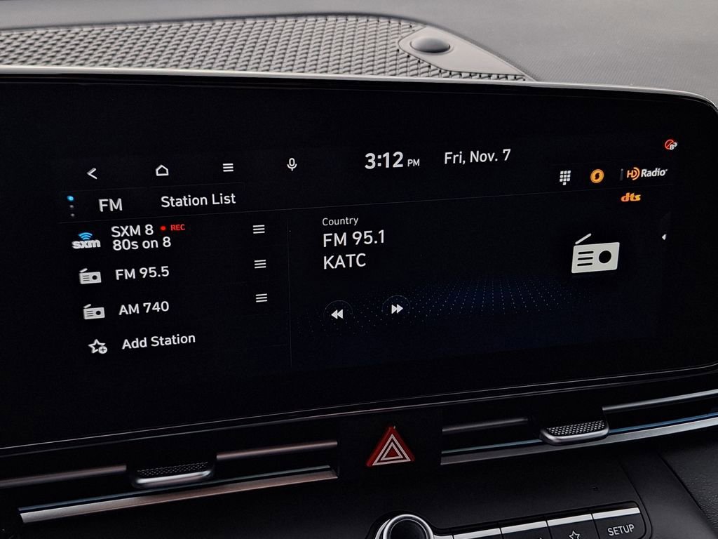 Used 2024 Hyundai Elantra SEL image 19